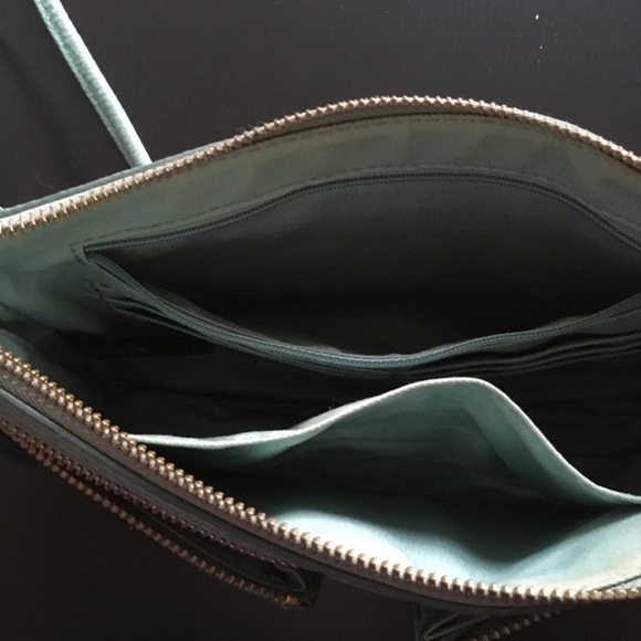 Fossil aqua real leather crossbody/shoulder bag - Picture 2 of 12